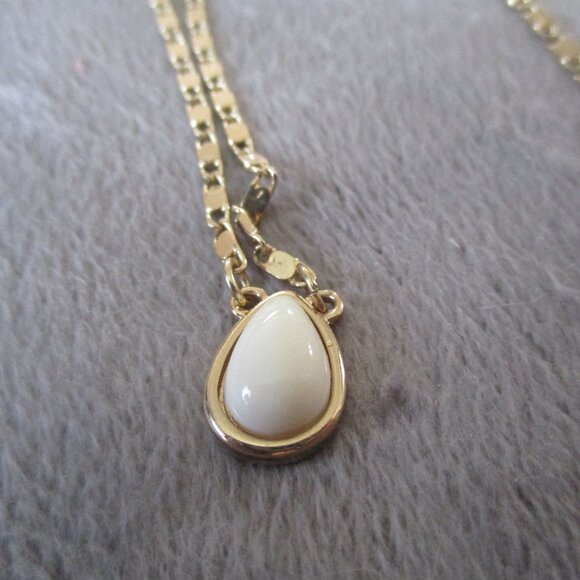 3-Necklace Set Costume Jewelry - Picture 4 of 5